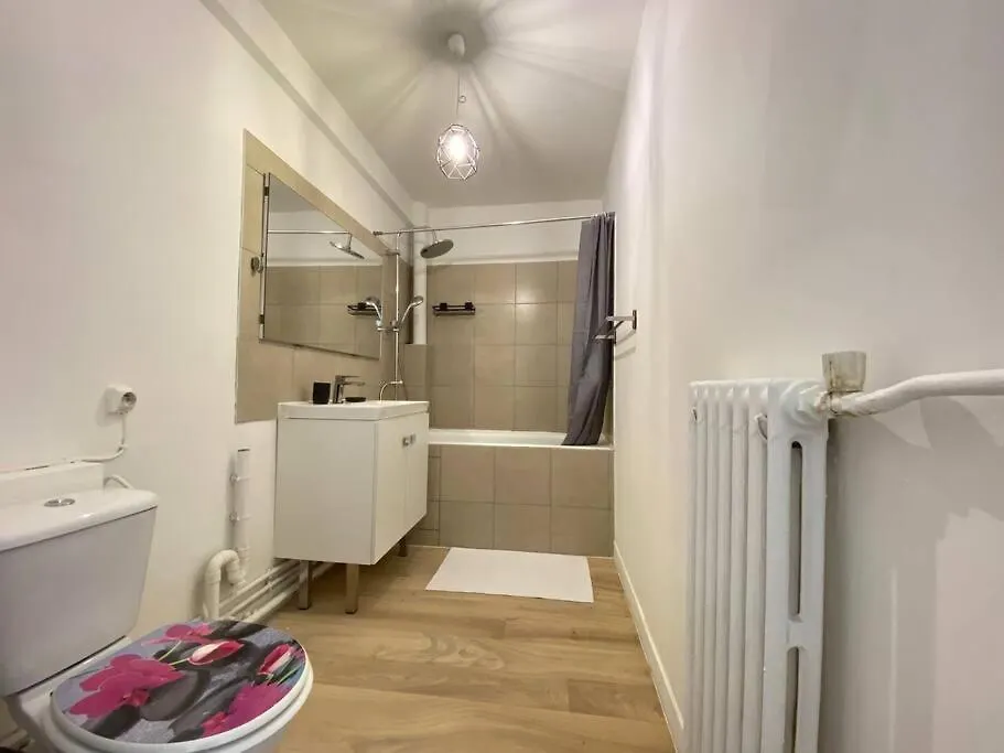 Appartement Paisible Et Bien Situe - Proche Aeroport D'Orly Et Tramway Pour Paris Thiais France