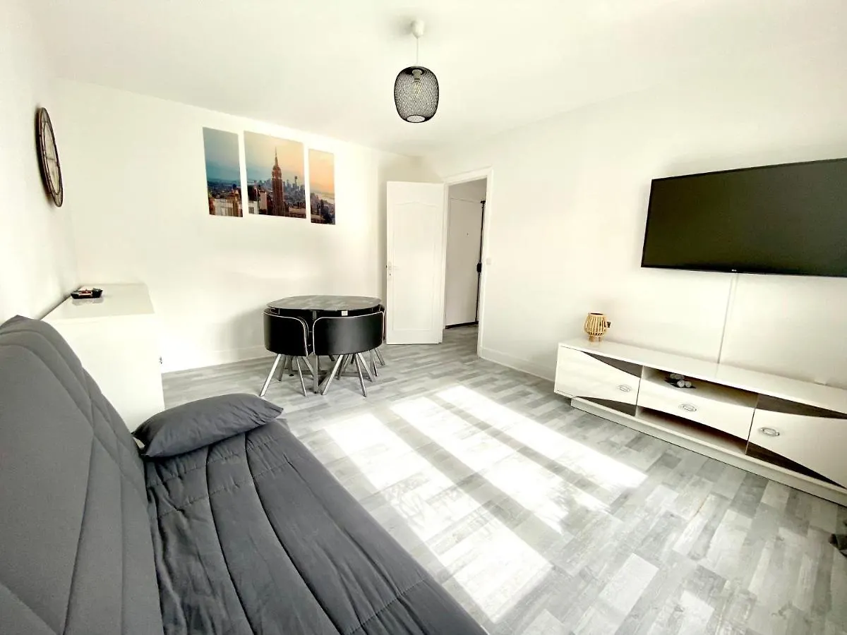 Appartement Paisible Et Bien Situe - Proche Aeroport D'Orly Et Tramway Pour Paris Thiais