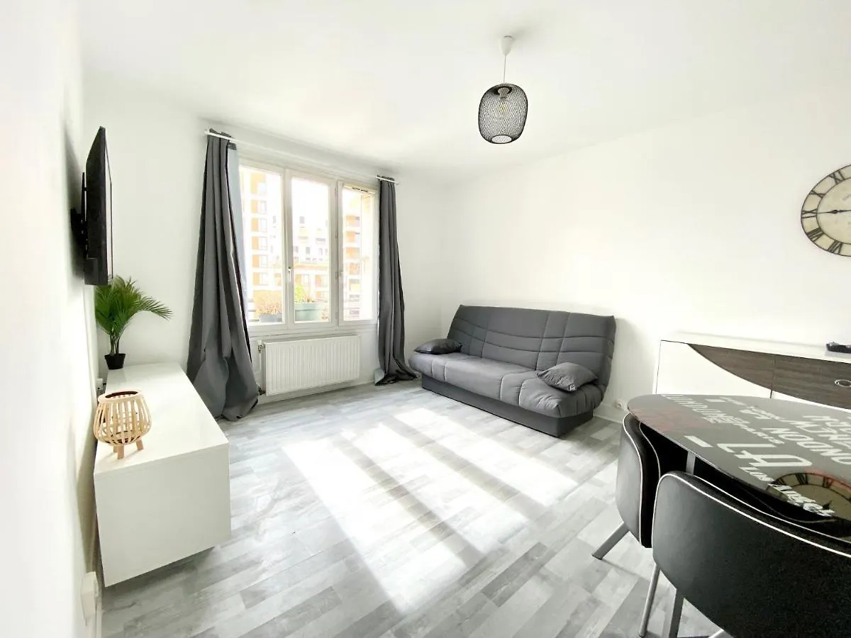 Appartement Paisible Et Bien Situe - Proche Aeroport D'Orly Et Tramway Pour Paris Thiais