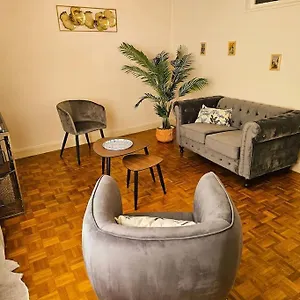 https://appartement-la-roche-bernard-60m-plein-centre.inbrittany.com