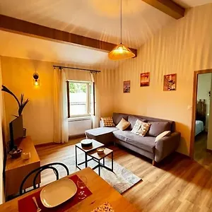 https://appartement-a-foix.midi-pyreneeshotels.com